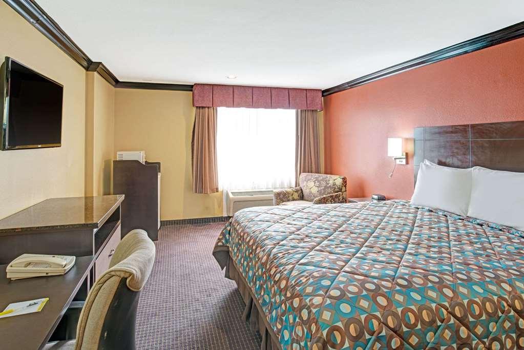 Quality Inn & Suites Sacramento Exterior foto