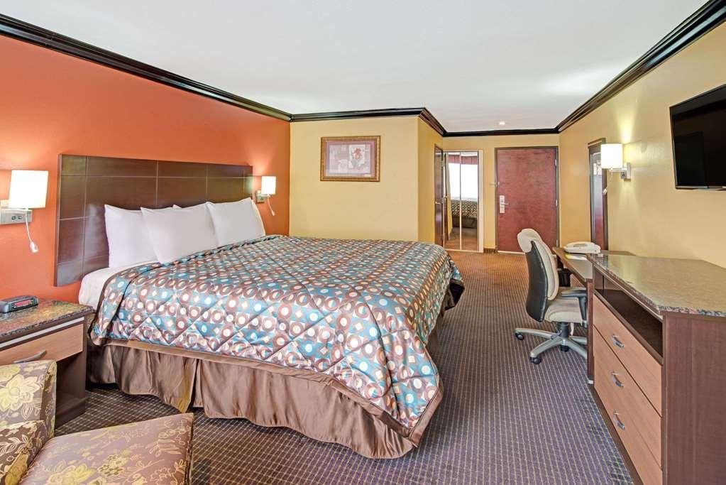 Quality Inn & Suites Sacramento Exterior foto