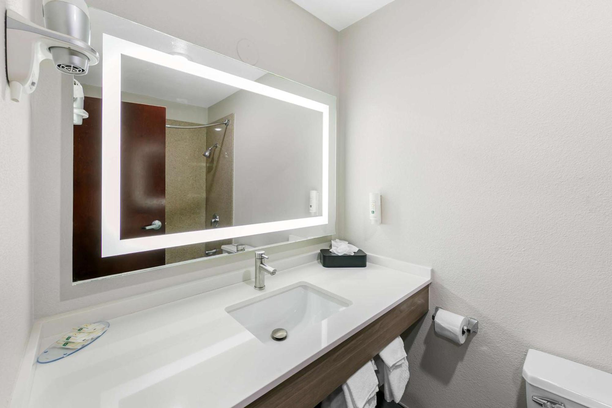 Quality Inn & Suites Sacramento Exterior foto
